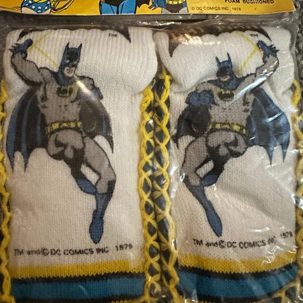Share Toastee Socks - RARE NEW VINTAGE DC Comics 1979 BATMAN Child Size 6 - DAWN - Picture 3 of 9